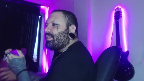 Snapshot of darkclothes chatting on 02-26-25, 11:09 darkclothes online show from 02-26-25, 11:09