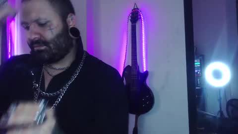 Snapshot of darkclothes chatting on 02-27-25, 05:58 darkclothes online show from 02-27-25, 05:58