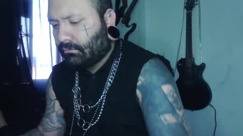 Snapshot of darkclothes chatting on 03-03-25, 12:58 darkclothes online show from 03-03-25, 12:58