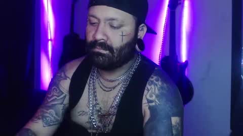 Snapshot of darkclothes chatting on 03-04-25, 02:06 darkclothes online show from 03-04-25, 02:06