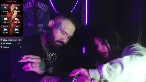 Snapshot of darkclothes chatting on 10-15-25, 07:30 darkclothes online show from 10-15-25, 07:30