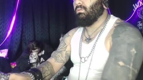 Snapshot of darkclothes chatting on 10-16-25, 08:26 darkclothes online show from 10-16-25, 08:26