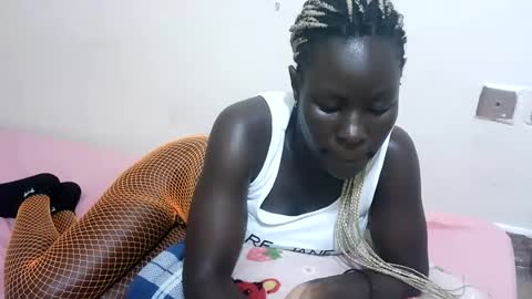 Snapshot of darkcrave57 chatting on 07-19-26, 05:33 Minas online show from 07-19-26, 05:33