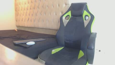 darkknightx01 online show from 10-27-25, 12:58