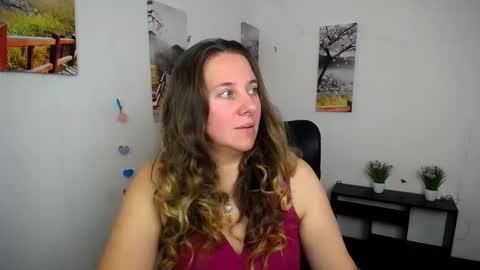 Anna online show from 10-15-25, 01:55