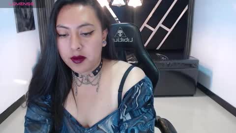 Snapshot of darknyx_ch1 chatting on 11-15-25, 10:26 darknyx ch1 online show from 11-15-25, 10:26