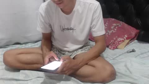 Snapshot of darkr_ider chatting on 04-16-26, 01:28 darkr_ider online show from 04-16-26, 01:28