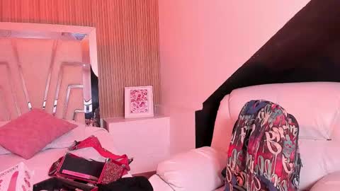 Snapshot of darkreed_ chatting on 02-28-26, 07:31 Dark ReeD online show from 02-28-26, 07:31