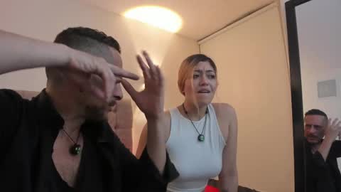 Snapshot of darkromancexx chatting on 05-26-26, 03:57 Jhon y Lucy online show from 05-26-26, 03:57