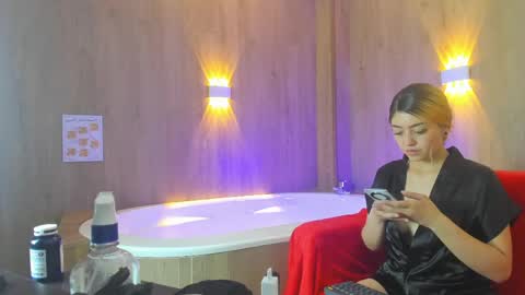 Snapshot of darkromancexx chatting on 06-07-26, 03:43 Jhon y Lucy online show from 06-07-26, 03:43