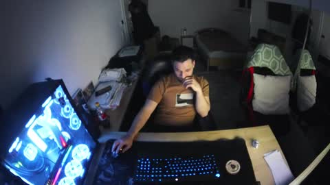 Snapshot of darkschneider_ chatting on 02-17-25, 11:31 darkschneider_ online show from 02-17-25, 11:31