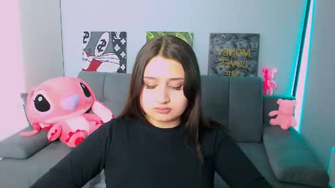 Amelie online show from 04-14-26, 05:30