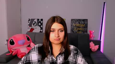 Amelie online show from 04-18-26, 04:44