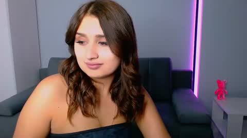 Amelie online show from 06-28-26, 04:02