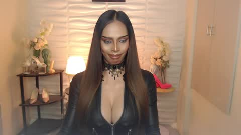 Snapshot of darksoul_mistress chatting on 12-03-24, 07:33 HAPPY BIRTHDAY MISTRESS MADRIANA online show from 12-03-24, 07:33