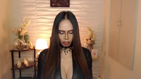 Snapshot of darksoul_mistress chatting on 12-16-24, 06:32 HAPPY BIRTHDAY MISTRESS MADRIANA online show from 12-16-24, 06:32