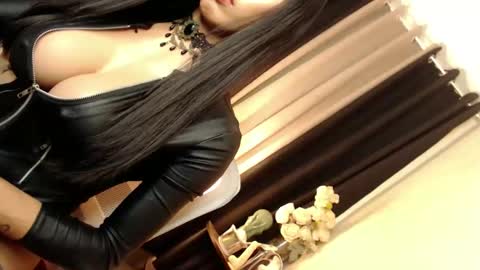 Snapshot of darksoul_mistress chatting on 02-13-25, 01:26 HAPPY BIRTHDAY MISTRESS MADRIANA online show from 02-13-25, 01:26