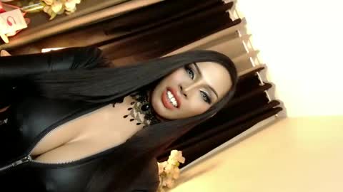 Snapshot of darksoul_mistress chatting on 02-20-25, 04:57 HAPPY BIRTHDAY MISTRESS MADRIANA online show from 02-20-25, 04:57