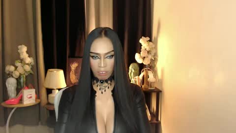 Snapshot of darksoul_mistress chatting on 02-28-25, 12:32 HAPPY BIRTHDAY MISTRESS MADRIANA online show from 02-28-25, 12:32