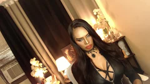 Snapshot of darksoul_mistress chatting on 03-08-25, 07:05 HAPPY BIRTHDAY MISTRESS MADRIANA online show from 03-08-25, 07:05