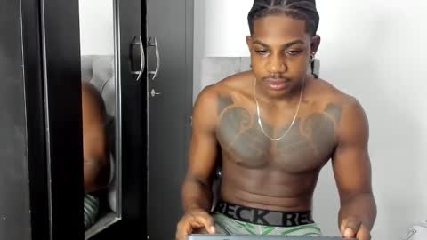 Darktemp  online show from 02-25-26, 10:58