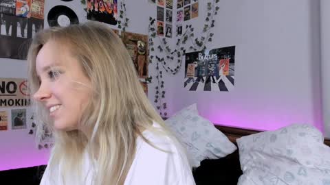 Snapshot of darleneferran chatting on 12-27-24, 06:14 lina online show from 12-27-24, 06:14