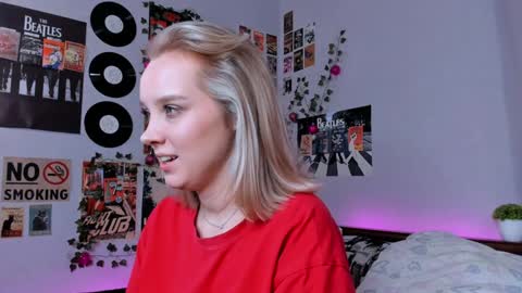 Snapshot of darleneferran chatting on 01-16-25, 11:27 lina online show from 01-16-25, 11:27