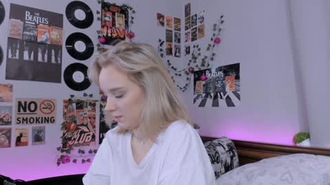 Snapshot of darleneferran chatting on 01-23-25, 11:15 lina online show from 01-23-25, 11:15