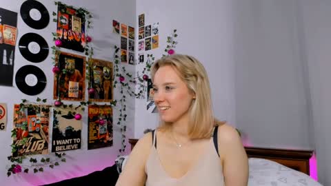 Snapshot of darleneferran chatting on 01-29-25, 02:30 lina online show from 01-29-25, 02:30