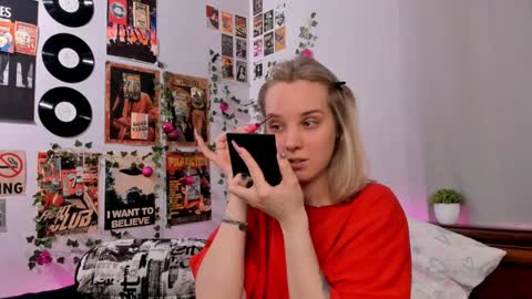 Snapshot of darleneferran chatting on 02-03-25, 08:24 lina online show from 02-03-25, 08:24