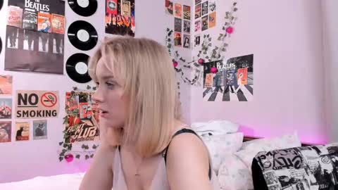 Snapshot of darleneferran chatting on 02-12-25, 02:24 lina online show from 02-12-25, 02:24