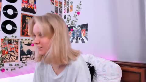 Snapshot of darleneferran chatting on 02-12-25, 08:29 lina online show from 02-12-25, 08:29