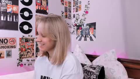 Snapshot of darleneferran chatting on 02-18-25, 08:14 lina online show from 02-18-25, 08:14