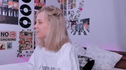 Snapshot of darleneferran chatting on 02-19-25, 08:20 lina online show from 02-19-25, 08:20