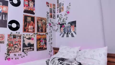 Snapshot of darleneferran chatting on 02-21-25, 08:38 lina online show from 02-21-25, 08:38