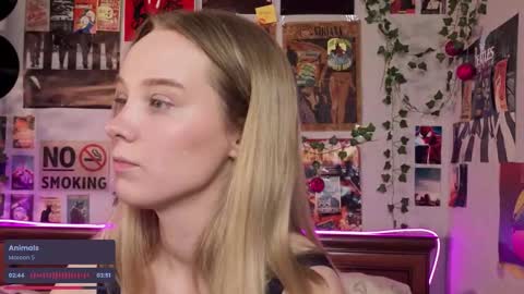 Snapshot of darleneferran chatting on 09-23-25, 08:45 lina online show from 09-23-25, 08:45