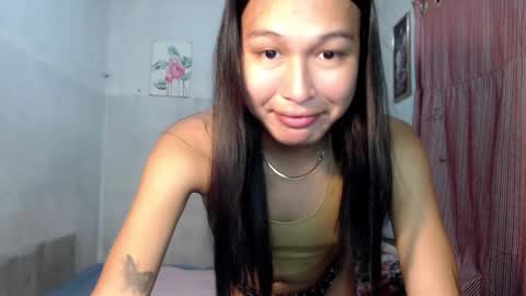 Snapshot of darling_sweetheartxx chatting on 12-19-25, 02:24 YOUR ATHENA online show from 12-19-25, 02:24