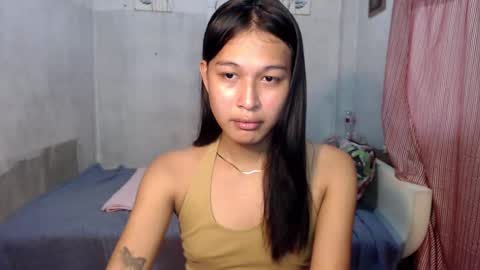 Snapshot of darling_sweetheartxx chatting on 12-20-25, 04:52 YOUR ATHENA online show from 12-20-25, 04:52