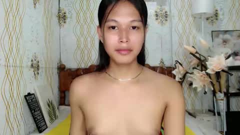 Snapshot of darling_sweetheartxx chatting on 04-15-26, 02:24 YOUR ATHENA online show from 04-15-26, 02:24