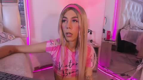 darlyn_tenderhot__ online show from 03-11-26, 05:52