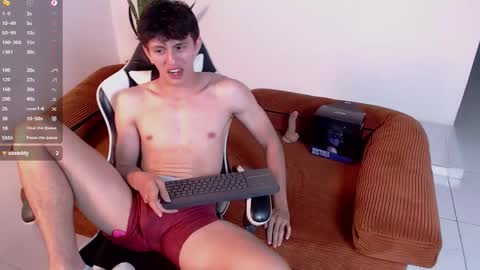 Snapshot of darrencolleen chatting on 02-04-26, 02:06 darrencolleen online show from 02-04-26, 02:06