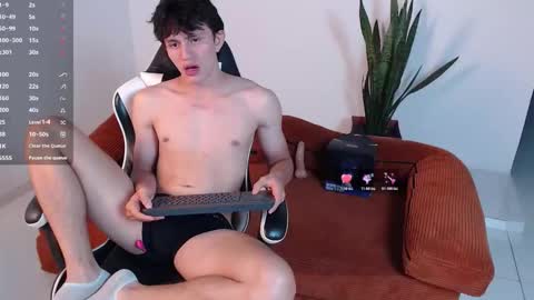 Snapshot of darrencolleen chatting on 02-09-26, 02:26 darrencolleen online show from 02-09-26, 02:26