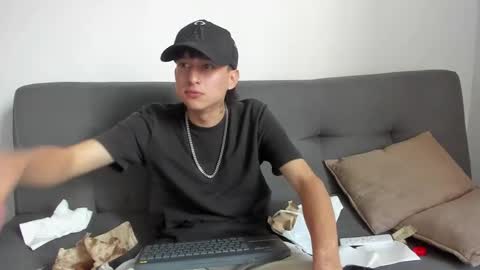 darsel_night online show from 11-22-25, 03:11