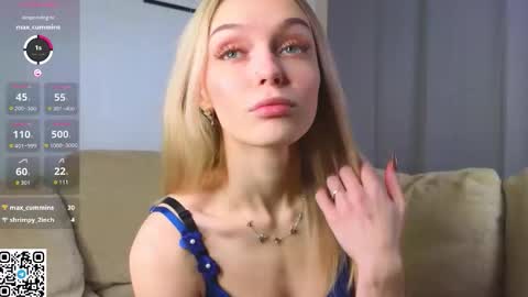 Snapshot of darslycat chatting on 11-18-25, 06:34 DarslyCat online show from 11-18-25, 06:34