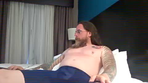 Snapshot of darthraider76 chatting on 07-10-26, 01:54 DarthRaider online show from 07-10-26, 01:54