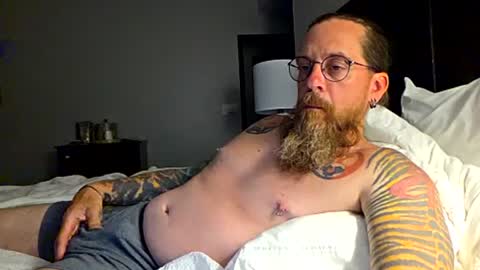 Snapshot of darthraider76 chatting on 07-31-26, 02:00 DarthRaider online show from 07-31-26, 02:00