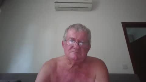 darwincock online show from 04-22-26, 01:41