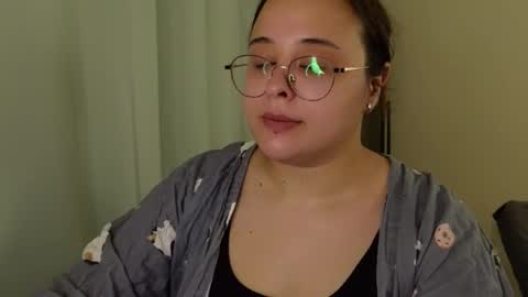 Snapshot of dashaprivet chatting on 11-26-25, 11:33 dashaprivet online show from 11-26-25, 11:33