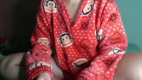 Dafne online show from 01-25-25, 02:04