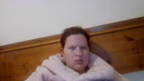 Snapshot of dav305239 chatting on 05-19-26, 10:27 Kitty online show from 05-19-26, 10:27